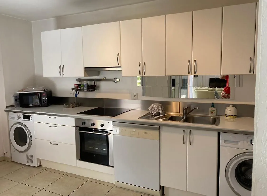 Apartment Spacieux T3 A Saint Raphael